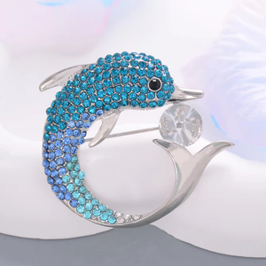 Nova moda Casual das mulheres liga strass golfinho broche chapeado metal peito flor acessório para terno casaco - Product Image 1