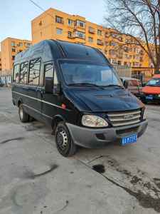 IVECO d'occasion Noir <span class=keywords><strong>2014</strong></span> 3 places Utilitaire spécial Transport de personnel et chargement de marchandises Grande capacité MPV MINBUS VAN - Product Image 1