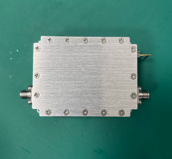 50MHz-6GHz Ultra-Wideband Microwave Power Amplifier 34dB Gain 33dBm Output Power Standard Mounting Module in Stock