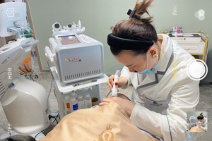 High Quality 5 in 1 Facial Machine Facial Skin <b>Scrubber</b> Facial Machine for Salon Use - Product Image 2