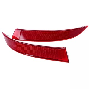 Cubierta de Luz Reflectora para Parachoques Trasero BMW X5 E70, Material ABS, Izquierda/Derecha, 63147240997 63147240998, Instalación con Cinta Adhesiva - Product Image 4