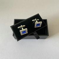 Boîtes d'emballage de pince à cravate et de bouton de manchette pour hommes de logo personnalisé de haute qualité boîte-cadeau de bijoux de vente chaude noire à la main