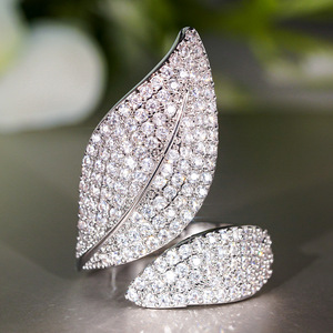 Anello Aperto a Forma di Germoglio Primaverile Regolabile, Stile Naturale, Accessorio Moda per Feste e Outfit Quotidiani - Product Image 1