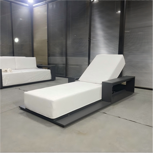 Ensemble de chaises longues de luxe pour hôtel et villa - Chaises de <span class=keywords><strong>piscine</strong></span> en <span class=keywords><strong>aluminium</strong></span> écologiques résistantes aux UV pour une utilisation en <span class=keywords><strong>piscine</strong></span> - Product Image 2