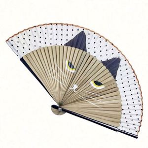Abanico Plegable de Bambú y Seda con Diseño de Gato de Dibujos Animados para Mujer, Estilo Japonés Pequeño, para Recuerdos de Fiesta o Decoraciones de Boda - Product Image 6