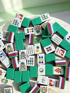Juego de <span class=keywords><strong>Ludo</strong></span> Acrílico de Lujo Minimalista Multicolor, 160 Piezas Grabadas, Estilo Americano, Regalo <span class=keywords><strong>para</strong></span> Fiestas, Disponible en Stock - Product Image 4