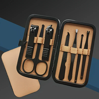 Ensemble de manucure et pédicure professionnel de luxe en 7 pièces, kit de soin en acier inoxydable avec étui de voyage en cuir pour la maison, le salon ou comme cadeau