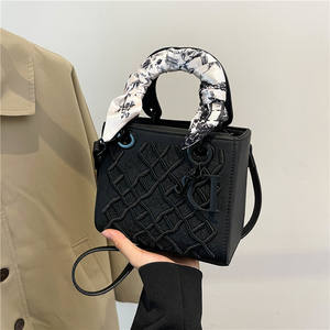 Nouveau Sac de Luxe Haut de Gamme pour Femme – Tendance, Polyvalent, Porté Épaule ou Croisé, avec Fermeture Éclair, Idéal pour Dames - Product Image 1