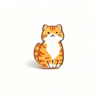 Broche mignonne en forme de chat de dessin animé, motifs de chatons multicolores, décoration pour sacs à dos et vêtements, collection de cadeaux adorables pour les amoureux des animaux