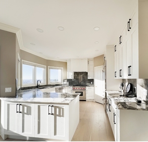 Mueble de Cocina Contemporáneo CANA Hecho a Medida, Precio de Fábrica, Despensa Modular Blanco Crema con Campana Extractora de Listones Personalizada - Product Image 1
