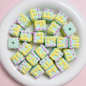 T1844 Cube de crème gâteau mignon 3D perles <span class=keywords><strong>dessin</strong></span>ées à la main bricolage matériel bracelet chaîne accessoires fournisseur - Product Image 4