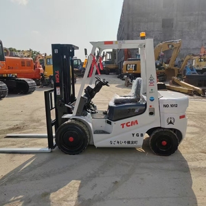 Chariot élévateur diesel TCM FD30 2,5T 3T 4T avec moteur Isuzu, mât à deux étages, déplaceur latéral, pneus pleins - Product Image 2