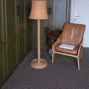 Lámpara de Pie de Ratán Hecha a Mano, Estilo Vintage Francés, Fuente de Luz LED 220V con Interruptor, para Dormitorio, Sala de Estar, Junto al Sofá - Product Image 3
