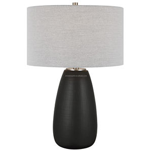 Lampe de table en laiton en forme d'horloge de sable, style moderne et minimaliste |   Éclairage de Luxe pour Chambre d'Hôtel et Zone de Vie - Product Image 3