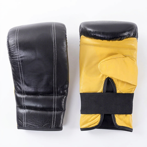 Guantes de Boxeo Personalizados Pro Fighter, Hechos a Medida, de Cuero Artificial Ligero, para Entrenamiento de Grappling, Tamaño Personalizable, con Malla - Product Image 1