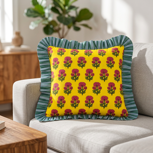 Funda de Almohada Decorativa con Volantes para Sofá Cama y Dormitorio, con Elegantes Detalles de Volantes para Decoración Interior del Hogar - Product Image 1