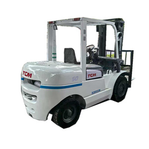 Chariot élévateur diesel TCM 5 tonnes d'occasion, boîte de vitesses, forte capacité tout-terrain, bon état, moteur et roulement d'occasion pour l'industrie de la restauration - Product Image 1