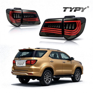 Feux arrière TYPY pour Toyota Fortuner 2011-2015, mise à niveau modifiée en nouveaux feux arrière LED à clignotants dynamiques, accessoires automobiles - Product Image 1