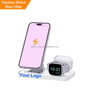 Produits populaires 2024 support de charge rapide Multi blanc à alignement automatique téléphone 15W chargeur Pad 3-en-1 aimant Charge sans fil - Product Image 1