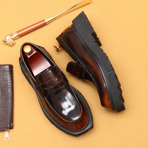 Zapatos casuales de negocios para hombre, de cuero suave, con suela gruesa y tacón elevado - mocasines estilo inglés - Product Image 1