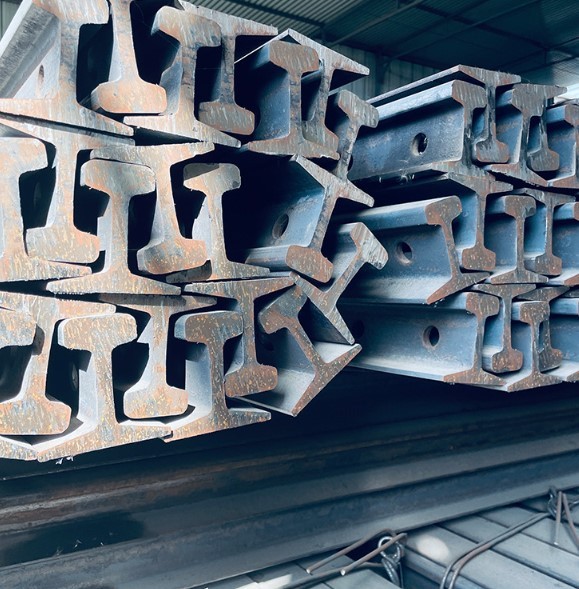 Customized 50Mn Heavy duty Steel Rail
