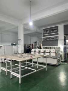 Machine de remplissage entièrement automatique pour housses de couette matelassées en <span class=keywords><strong>duvet</strong></span>/fibre à motif quadrillé, modèle haute précision - Product Image 3