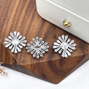 Bán buôn <span class=keywords><strong>Rhinestone</strong></span> Fancy Zircon nút tùy chỉnh bạc kim loại Shank nút cho phụ kiện may mặc - Product Image 3