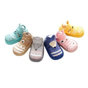 Vente en gros de chaussures en forme de <span class=keywords><strong>renard</strong></span> 3D, chaussettes antidérapantes pour bébé et enfant en bas âge, chaussettes confortables - Product Image 1