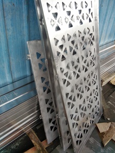 Façade en panneaux d'aluminium creux sculptés, écran métallique pour la décoration extérieure des bâtiments publics - Product Image 6