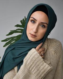 Grosir Desain Baru Warna Polos Jersey Bergaris Katun Jacquard Tenun <span class=keywords><strong>Strip</strong></span> <span class=keywords><strong>Hijab</strong></span> Anggun untuk Wanita Muslim