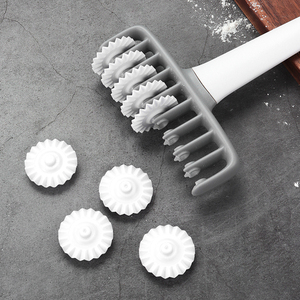 Utensilios de Cocina: Rodillo Manual para Masa de Pizza, Cortador de Pan y Repostería, Cortador de Fideos, Herramientas para Hornear - Product Image 3