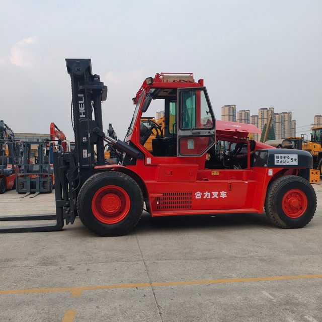 High-Performance Forklifts HE-284