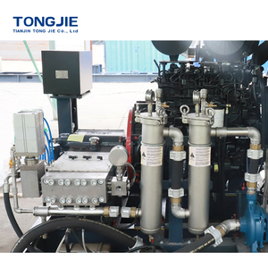 Système de jet d'eau ultra haute pression entraîné par <span class=keywords><strong>moteur</strong></span> <span class=keywords><strong>diesel</strong></span> utilisé pour le décapage de lignes de passage à niveau zébrées - Product Image 4