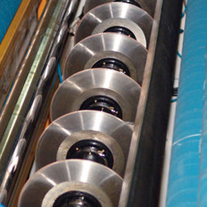 Machine à matelasser informatisée HY-QG-3 Coupeur de panneau de matelas et équipement de <span class=keywords><strong>coupe</strong></span> de <span class=keywords><strong>bordure</strong></span> avec composant moteur central - Product Image 3