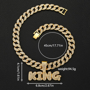 Collar <span class=keywords><strong>de</strong></span> Cadena Cubana con Colgante Grueso <span class=keywords><strong>de</strong></span> Letra KING con Diamantes Completos <span class=keywords><strong>de</strong></span> Aleación <span class=keywords><strong>de</strong></span> Zinc, Estilo Europeo Americano, Joyería Unisex, Superventas - Product Image 2