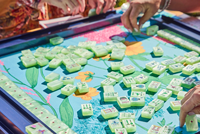 Tuiles de Mahjong sur mesure Garden Glow Matcha Pearl, luxe moderne, en acrylique sculpté double face, pour les rassemblements entre amis, vente au détail et en gros