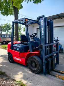 Transpaleta diésel <span class=keywords><strong>HELI</strong></span> usada de 2,5 toneladas con potente motor Isuzu 4X4 Drive, garantía de 6 meses - Product Image 3