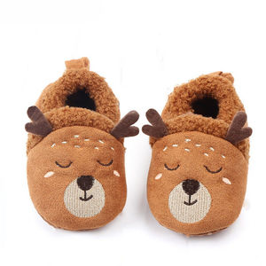 Chaussures pour bébé adorables chaussons pour bambins chaussons en <span class=keywords><strong>tricot</strong></span> pour bébés garçons et filles dessin animé mignon chaussons antidérapants Prewalker pour bébés - Product Image 3