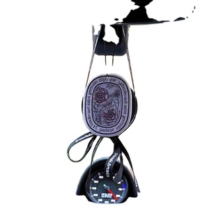 Diffuseur <span class=keywords><strong>d</strong></span>'arôme automatique de luxe parfum durable Original <span class=keywords><strong>d</strong></span>ésodorisant de voiture pour femmes parfum pare-brise accessoires suspendus papier - Product Image 4