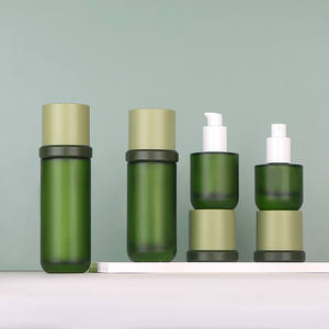 En stock, ensemble de flacons et de pots en verre vides vert foncé pour les soins de la peau, pour l'essence, la lotion, le spray, l'emballage cosmétique avec logo imprimable - Product Image 3