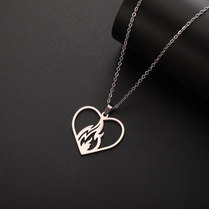 Myshape Collier Coeur sacré flamboyant Charme élément feu <span class=keywords><strong>Symbole</strong></span> d'illumination Spiritualité Bijoux en acier inoxydable - Product Image 6