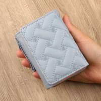 Tas Dompet Wanita Kulit Minimalis Estetis Desainer Logo Kustom Tren 2026, Ukuran Kecil, Resleting, Anti RFID, Tempat Kartu, Tempat Koin