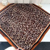 Syal Persegi Besar 90cm Bandana Satin Poliester Mewah Motif Geometris Bernapas untuk Musim Semi dan Musim Panas, Hijab Wanita