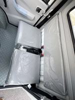 Mobil Van Kargo Mini Listrik Hemat Biaya 2 Kursi dengan Kotak Kargo Panjang 1800mm untuk Perjalanan Kota
