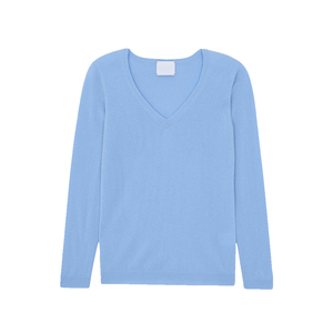 Pull pour femme Urban Luxe à col en V, coupe ajustée, lignes contemporaines, tons neutres unis, tissu en laine, viscose et cachemire, hiver - Product Image 1