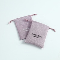 Pochette en suède moderne 8x10cm pour bijoux et cosmétiques, avec paillettes, personnalisable avec logo, idéale pour l'emballage.