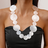 Kaimei 2025 bijoux de mode en gros pas cher femmes exagéré coquille ronde clavicule chaîne collier blanc coquille longs colliers