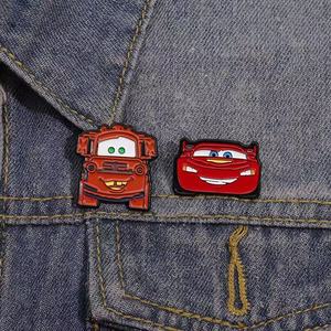 Spilla in metallo smaltata morbida/dura con design a forma di auto rossa a cartone animato, all'ingrosso, per Natale, novità, regali promozionali economici, stile <span class=keywords><strong>fata</strong></span> - Product Image 2