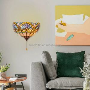 Lámpara de Pared LED de 1 Luz Estilo Tiffany con Pantalla de Vidrio Tintado Vintage, Moderna, para Cabecera, Pasillo, con Haz de Luz de 360° - Product Image 3