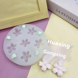 Molde de Silicona con Forma de Pétalos de Flor de Cerezo para Chocolate, Mousse, Decoración de Pasteles, Aromaterapia, Manualidades con Yeso - Product Image 4